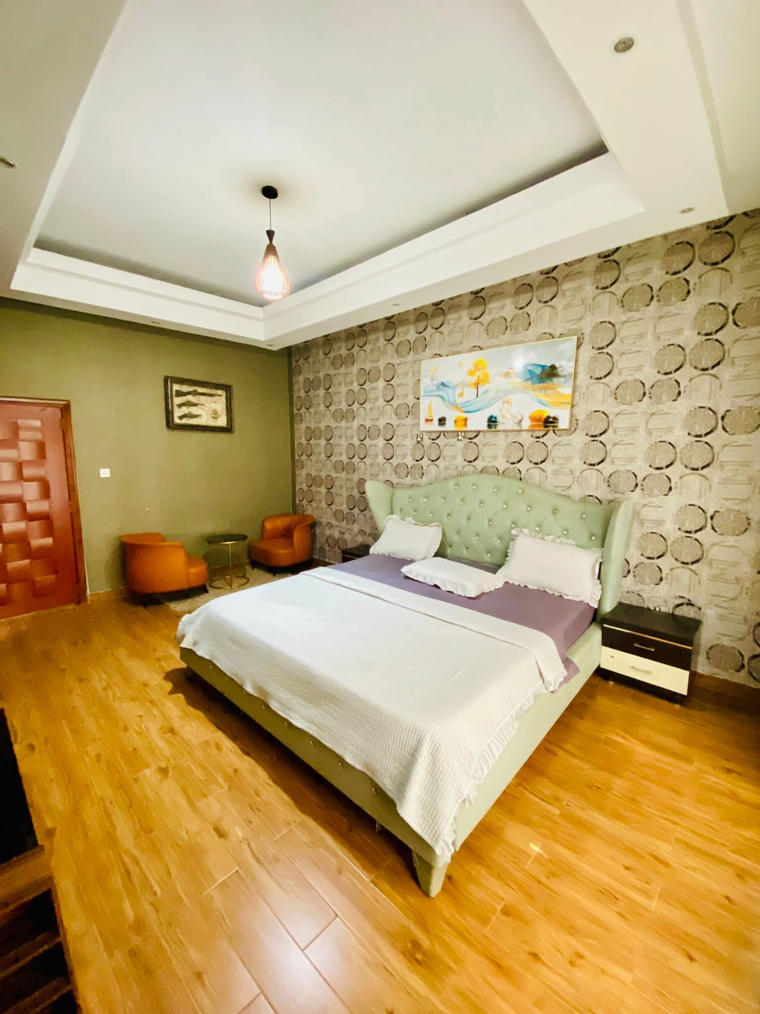 Gallery image 3